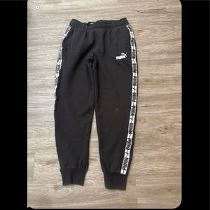 Don’t wear them anymore. Puma sweat pants with side strip side M